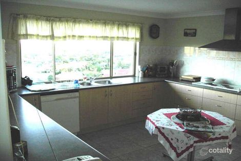 Property photo of 13 Mariners Crescent Banora Point NSW 2486