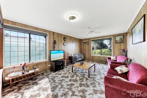 Property photo of 24 Norval Crescent Coolaroo VIC 3048
