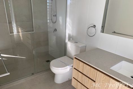 Property photo of 49 Evergreen View Robina QLD 4226