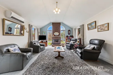 Property photo of 24 Harbour Way Blind Bight VIC 3980