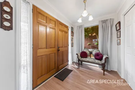 Property photo of 24 Harbour Way Blind Bight VIC 3980