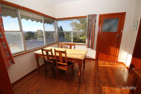 Property photo of 10 Amaroo Place Yass NSW 2582