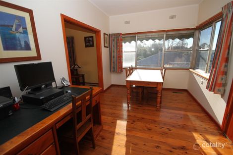 Property photo of 10 Amaroo Place Yass NSW 2582