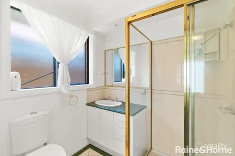 Property photo of 13 Manley Avenue Roxburgh Park VIC 3064