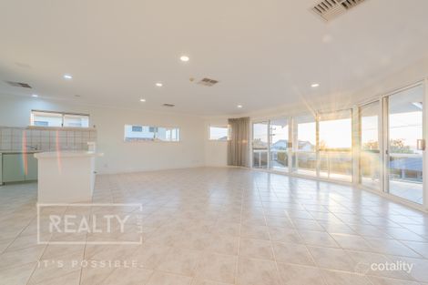 9 Floyd St, Trigg, WA 6029