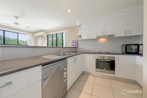 Property photo of 10/25 Roberts Street South Gladstone QLD 4680