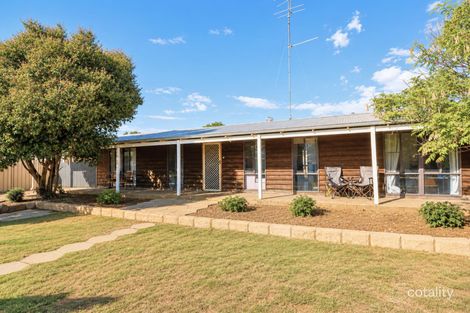 15 Shields Cres, Wongan Hills, WA 6603
