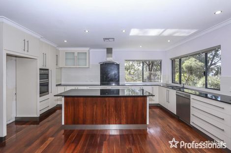 38 Valley Rd, Kalamunda, WA 6076