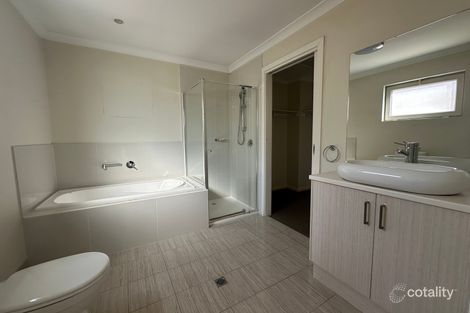 Property photo of 3/3 Gourlay Road Hillside VIC 3037