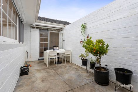 Property photo of 1/16 Dundonald Avenue Malvern East VIC 3145