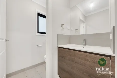 Property photo of 79 Moxham Drive Clyde North VIC 3978