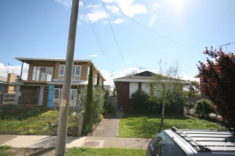 30 Alkoomi Ave, Hamlyn Heights, VIC 3215