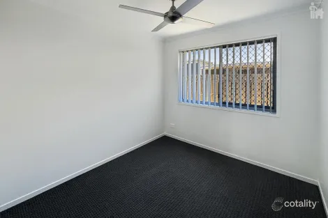 Property photo of 9 Cherry Venture Drive Eli Waters QLD 4655