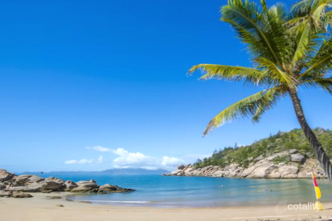 Property photo of 3/2 Endeavour Road Arcadia QLD 4819