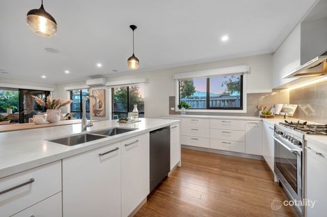 Property photo of 252 Pink Hill Boulevard Officer VIC 3809