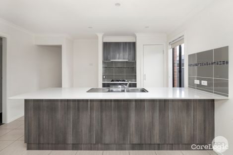 Property photo of 27 Daly Drive Lucas VIC 3350