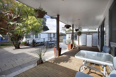 Property photo of 6 Conifer Avenue Brooklyn VIC 3012