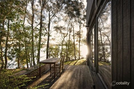 Property photo of 68 Gordon Avenue Summerland Point NSW 2259