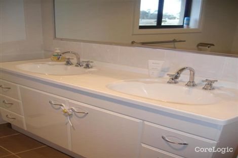 Property photo of 54 The Heights Hillvue NSW 2340