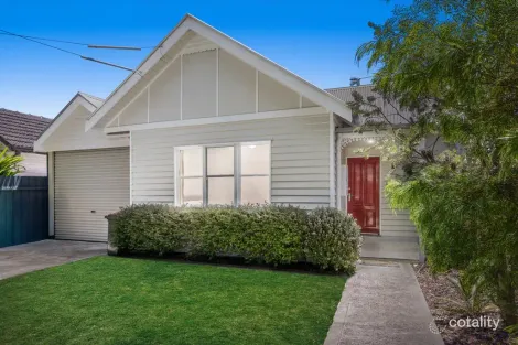 11 Robinsons Rd, Seaford, VIC 3198