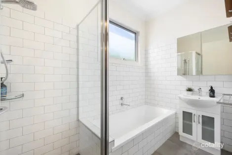 Property photo of 11 Robinsons Road Seaford VIC 3198