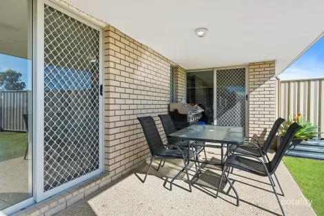 Property photo of 6 Hayden Place Moura QLD 4718