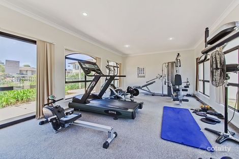 Property photo of 37/12 Greendale Way Carindale QLD 4152