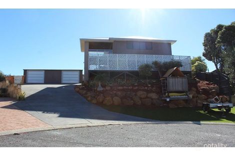 Property photo of 10 Seaview Place Quinns Rocks WA 6030