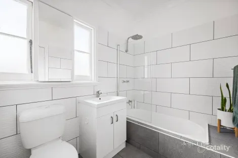 Property photo of 176 Mason Street Newport VIC 3015
