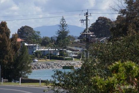 Property photo of 129 Beach Road Sunshine Bay NSW 2536
