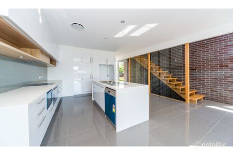 Property photo of 2/24 Drake Avenue Paradise Point QLD 4216
