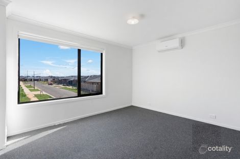 Property photo of 12 Dawson Street Thornhill Park VIC 3335
