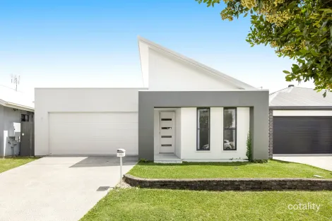 Property photo of 39 Roseleaf Crescent Palmview QLD 4553