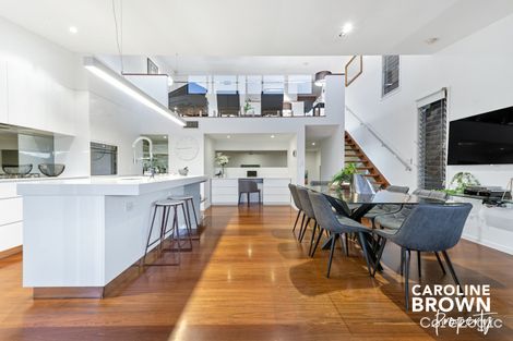 Property photo of 2/43 Simpsons Road Bardon QLD 4065