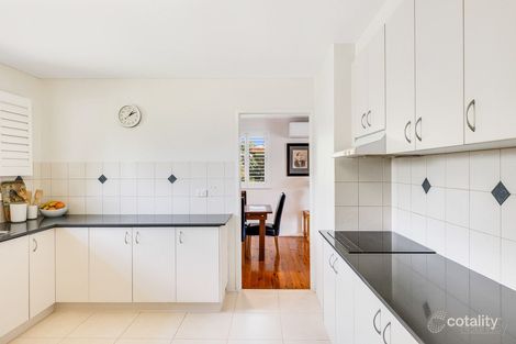 Property photo of 32 Stuart Street Mount Lofty QLD 4350