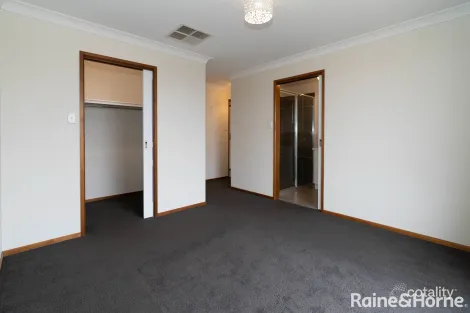 Property photo of 41 Rainbow Drive Estella NSW 2650