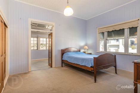 Property photo of 86 Morehead Avenue Norman Park QLD 4170