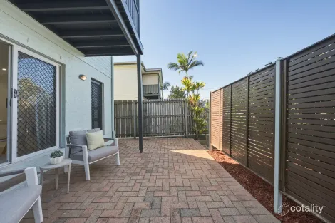 Property photo of 1/29 Brookfield Road Kedron QLD 4031