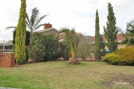 11 Jonathon Ct, Taylors Lakes, VIC 3038