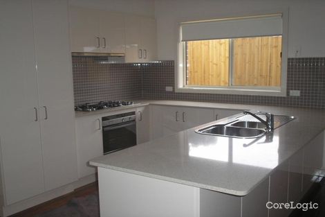 Property photo of 2/2 Quaintance Street Mount Waverley VIC 3149