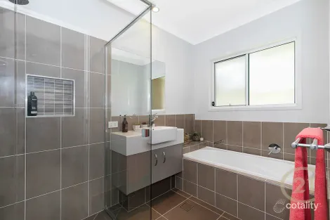 Property photo of 21 Egret Street Upper Kedron QLD 4055