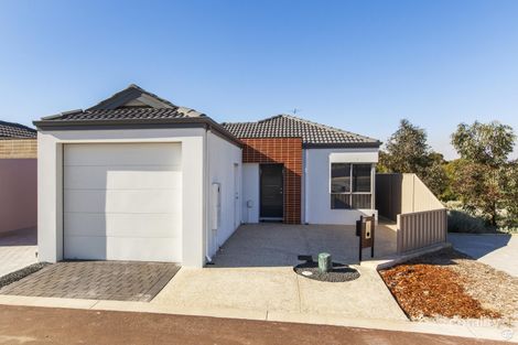 Property photo of 18 Exbury Lane Success WA 6164