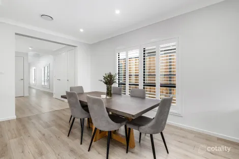 Property photo of 4 Faroe Place Box Hill NSW 2765