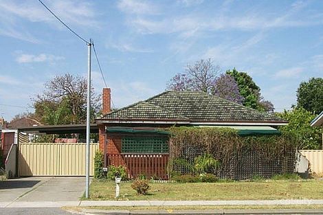 307 Hardey Rd, Cloverdale, WA 6105