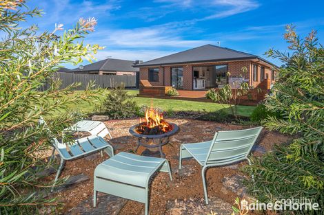 9 Maple Dr, Romsey, VIC 3434