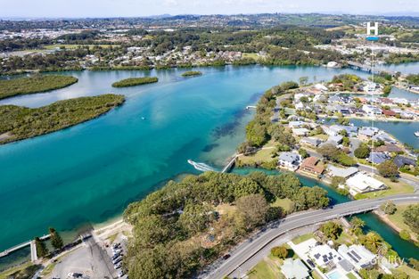 Property photo of 2/2 Crystal Waters Drive Tweed Heads NSW 2485