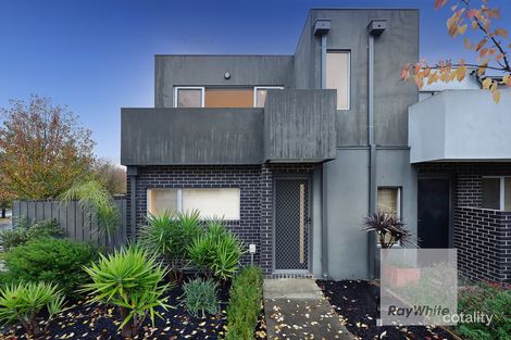 Property photo of 9 Grattan Cove Craigieburn VIC 3064