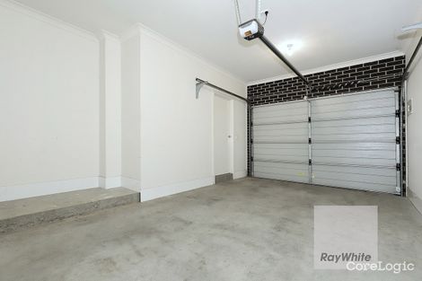 Property photo of 9 Grattan Cove Craigieburn VIC 3064