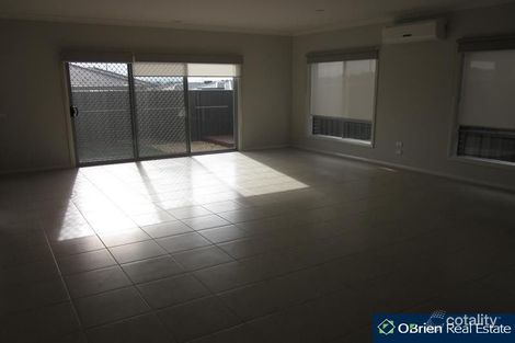 Property photo of 138 Alisma Boulevard Cranbourne North VIC 3977