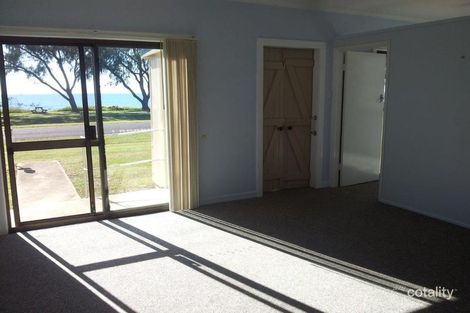 Property photo of 38 Esplanade Elliott Heads QLD 4670